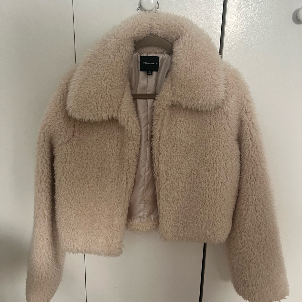 Cropped fuzzy coat
